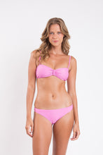 Carica l'immagine nel visualizzatore di Gallery, Model Front: Rio De Sol Slip Bottom Milkshake Essential-Comfy