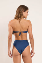 Carica l'immagine nel visualizzatore di Gallery, Model Back: Rio De Sol Slip Bottom Navy Hotpants