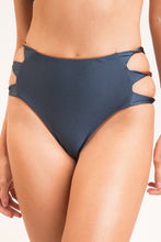 Carica l'immagine nel visualizzatore di Gallery, Image 13: Rio De Sol Slip Bottom Nocciola High-Waist-Spin