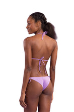 Carica l'immagine nel visualizzatore di Gallery, Model Back: Rio De Sol Slip Bottom Orchid Cheeky-Tie