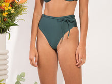 Carica l'immagine nel visualizzatore di Gallery, Model Front: Rio De Sol Slip Bottom Palace Belted-High-Waist