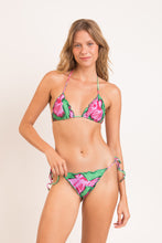 Carica l'immagine nel visualizzatore di Gallery, Model Front: Rio De Sol Slip Bottom Parrots Frufru