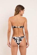 Carica l'immagine nel visualizzatore di Gallery, Model Back: Rio De Sol Slip Bottom Poppy Leblon