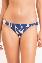 Carica l'immagine nel visualizzatore di Gallery, Gallery: Rio De Sol Slip Bottom Pottery Mel-Comfy