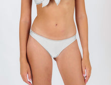 Carica l'immagine nel visualizzatore di Gallery, Gallery: Rio De Sol Slip Bottom Shimmer-White Essential