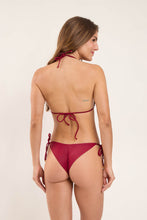 Carica l'immagine nel visualizzatore di Gallery, Model Back: Rio De Sol Slip Bottom Touch-Carmim Cheeky-Tie