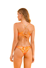 Carica l'immagine nel visualizzatore di Gallery, Model Back: Rio De Sol Slip Bottom Trail-Orange Ipanema