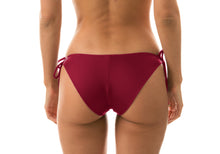 Carica l'immagine nel visualizzatore di Gallery, Model Back: Rio De Sol Slip Bottom Uv-Desejo Comfort