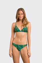 Carica l'immagine nel visualizzatore di Gallery, Model Front: Rio De Sol Slip Bottom Wilds Essential-Comfy