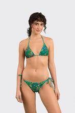 Carica l'immagine nel visualizzatore di Gallery, Model Front: Rio De Sol Slip Bottom Wilds Ibiza-Comfy