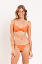 Carica l'immagine nel visualizzatore di Gallery, Model Front: Rio De Sol Reggiseno Top Dende Bandeau-Crispy