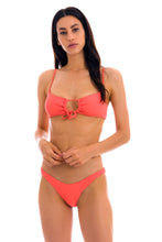 Carica l'immagine nel visualizzatore di Gallery, Model Front: Rio De Sol Reggiseno Top Dots-Tabata Mila