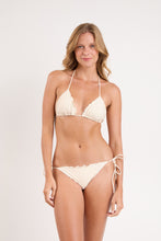 Carica l'immagine nel visualizzatore di Gallery, Model Front: Rio De Sol Reggiseno Top Touch-Natural Frufru