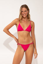 Carica l'immagine nel visualizzatore di Gallery, Model Front: Wednesday In Hawaii By Rio De Sol Slip Bottom Guava Isla