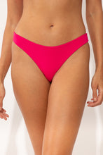 Carica l'immagine nel visualizzatore di Gallery, Gallery: Wednesday In Hawaii By Rio De Sol Slip Bottom Guava Sunset