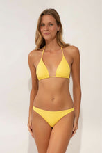 Carica l'immagine nel visualizzatore di Gallery, Model Front: Wednesday In Hawaii By Rio De Sol Slip Bottom Lilikoi Oahu