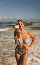 Carica l'immagine nel visualizzatore di Gallery, Image 10: Wednesday In Hawaii By Rio De Sol Reggiseno Top Pua-Pacifica Kauai