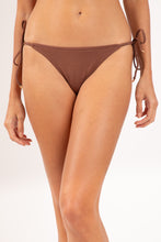 Carica l'immagine nel visualizzatore di Gallery, Gallery: Rio De Sol Slip Bottom Sand-Cappuccino Cheeky-Micro
