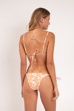 Carica l'immagine nel visualizzatore di Gallery, Model Back: Rio De Sol Reggiseno Top Sahari Lia
