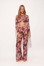 Carica l'immagine nel visualizzatore di Gallery, Model Front: Rio De Sol Pantaloni Da Spiaggia Jolie Pants Lana
