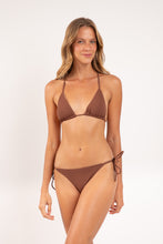 Carica l'immagine nel visualizzatore di Gallery, Model Front: Rio De Sol Slip Bottom Sand-Cappuccino Cheeky-Micro
