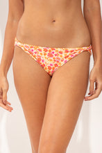 Carica l'immagine nel visualizzatore di Gallery, Gallery: Rio De Sol Slip Bottom Ditsy-Butter Essential-Comfy
