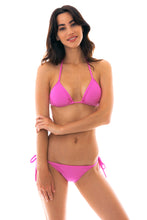 Carica l'immagine nel visualizzatore di Gallery, Model Front: Rio De Sol Slip Bottom Bikini Tri
