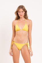 Carica l'immagine nel visualizzatore di Gallery, Model Front: Rio De Sol Slip Bottom Amarelo Ibiza-Comfy
