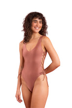 Carica l'immagine nel visualizzatore di Gallery, Image 04: Rio De Sol Intero Shimmer-Copper Zoe
