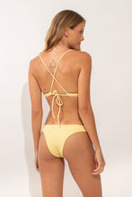 Carica l'immagine nel visualizzatore di Gallery, Model Back: Rio De Sol Reggiseno Top Drift-Butterglow Juliette-Tie
