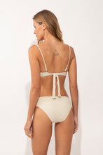 Carica l'immagine nel visualizzatore di Gallery, Model Back: Rio De Sol Slip Bottom Brisa-Offwhite Essential-Comfy
