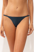Carica l'immagine nel visualizzatore di Gallery, Gallery: Rio De Sol Slip Bottom Shimmer-Shark Cheeky-Noa
