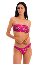 Carica l'immagine nel visualizzatore di Gallery, Model Front: Rio De Sol Reggiseno Top Roar-Pink Bandeau-Reto

