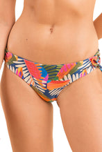 Carica l'immagine nel visualizzatore di Gallery, Gallery: Rio De Sol Slip Bottom Jungle Madrid
