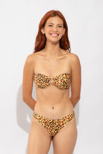 Carica l'immagine nel visualizzatore di Gallery, Model Front: Rio De Sol Slip Bottom Yellow-Feline Essential-Comfy
