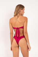 Carica l'immagine nel visualizzatore di Gallery, Model Back: Rio De Sol Slip Bottom Shimmer-Desejo Nara
