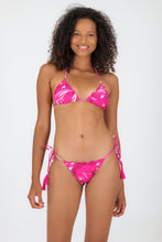 Carica l'immagine nel visualizzatore di Gallery, Model Front: Rio De Sol Slip Bottom Pink-Palms Frufru
