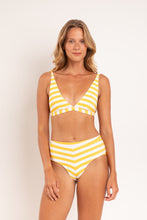 Carica l'immagine nel visualizzatore di Gallery, Model Front: Rio De Sol Reggiseno Top Sunshine Alba
