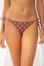 Carica l'immagine nel visualizzatore di Gallery, Gallery: Wednesday In Hawaii By Rio De Sol Slip Bottom Kiko-Coco Kaleia-Comfy
