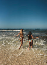 Carica l'immagine nel visualizzatore di Gallery, Image 10: Wednesday In Hawaii By Rio De Sol Reggiseno Top Valley Kauai
