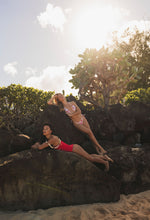 Carica l'immagine nel visualizzatore di Gallery, Image 13: Wednesday In Hawaii By Rio De Sol Slip Bottom Pua-Hibiscus Kaleia
