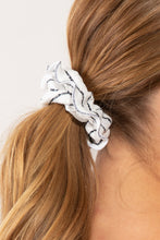 Carica l'immagine nel visualizzatore di Gallery, Image 03: Rio De Sol Accessori Per Capelli Linea-White Scrunchie
