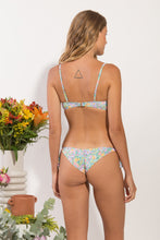 Carica l'immagine nel visualizzatore di Gallery, Model Back: Rio De Sol Completo Set Tiny-Garden Bandeau-Knot Italy
