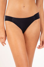 Carica l'immagine nel visualizzatore di Gallery, Gallery: Rio De Sol Slip Bottom Malibu-Black Baobi
