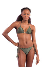 Carica l'immagine nel visualizzatore di Gallery, Model Front: Rio De Sol Slip Bottom Croco Frufru-Fio
