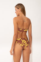 Carica l'immagine nel visualizzatore di Gallery, Model Back: Wednesday In Hawaii By Rio De Sol Slip Bottom Pua-Coco-Lilikoi Waikiki
