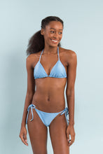 Carica l'immagine nel visualizzatore di Gallery, Model Front: Rio De Sol Completo Set Shimmer-Baltic-Sea Tri-Inv Ibiza-Comfy
