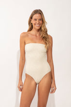 Carica l'immagine nel visualizzatore di Gallery, Model Front: Rio De Sol Intero Brisa-Offwhite Tube-Op
