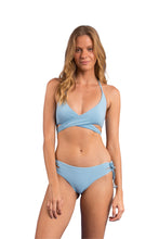 Carica l'immagine nel visualizzatore di Gallery, Model Front: Rio De Sol Slip Bottom Dots-Sky Madrid
