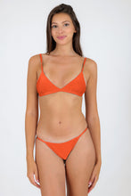 Carica l'immagine nel visualizzatore di Gallery, Model Front: Rio De Sol Reggiseno Top Paprica Tri-Fixo
